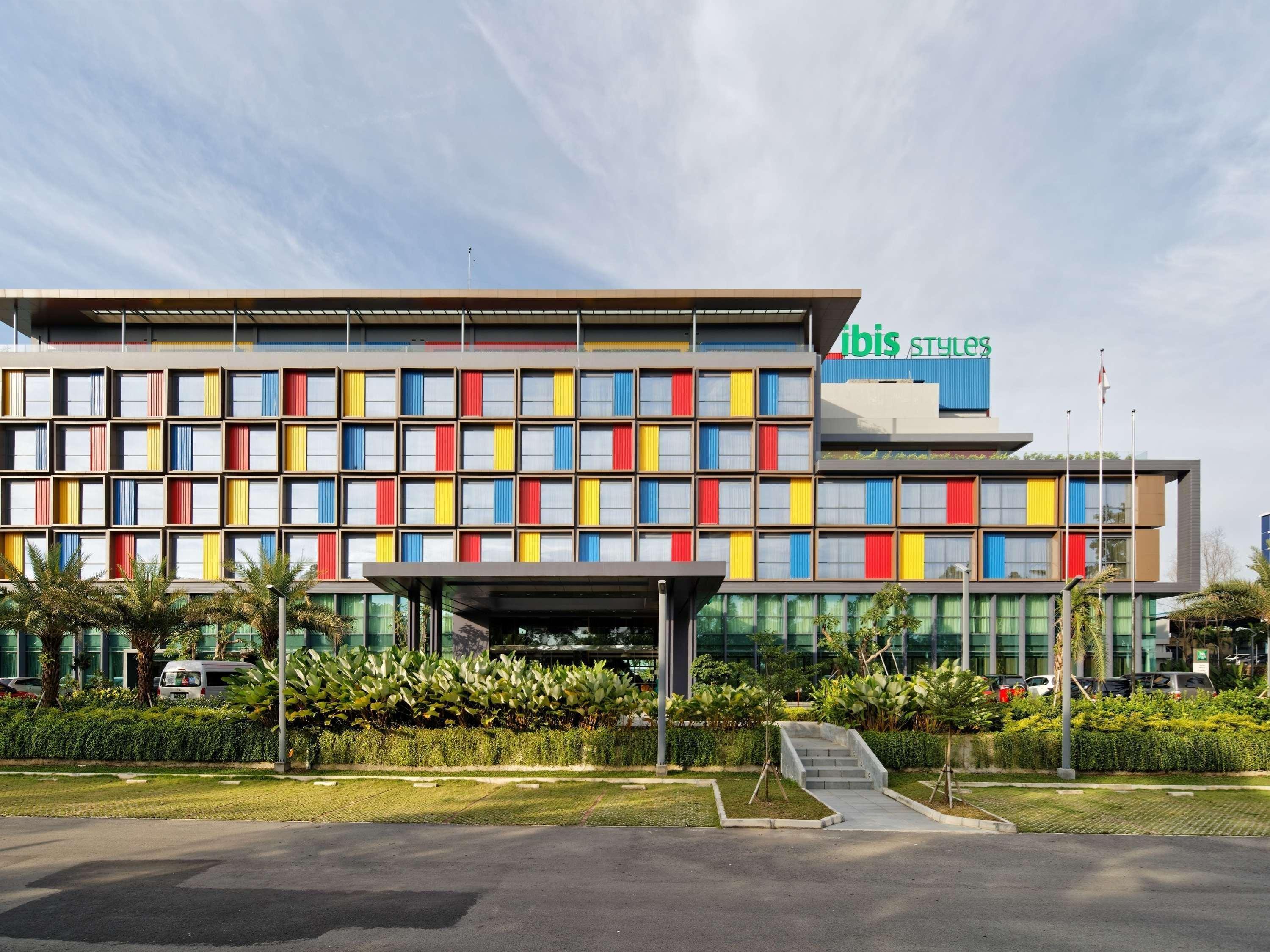 Ibis Styles Batam Nagoya Hotel Exterior photo